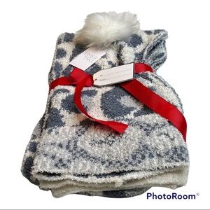 NWT Time And Tru Scarf & Hat